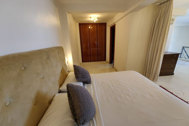 Room 14 of 404