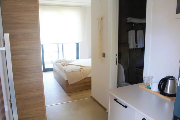 Room 20 of 80