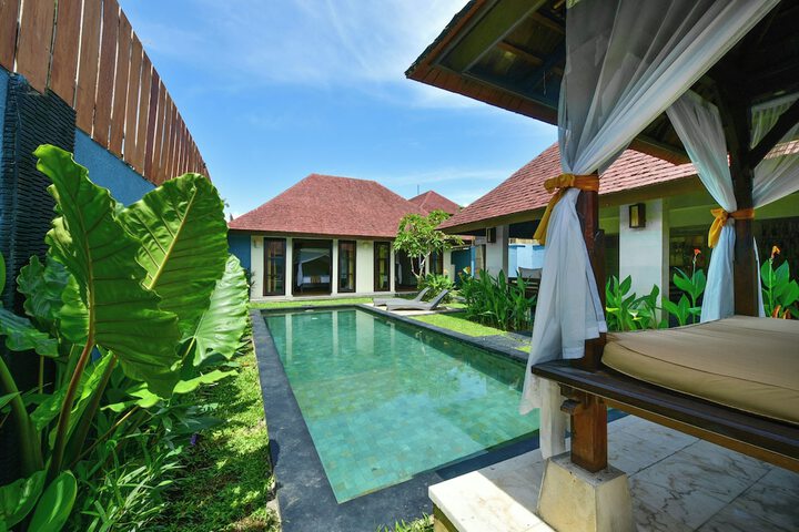 Pools & Facilities