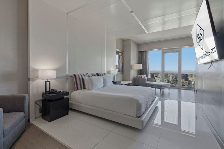 Room 52 of 484