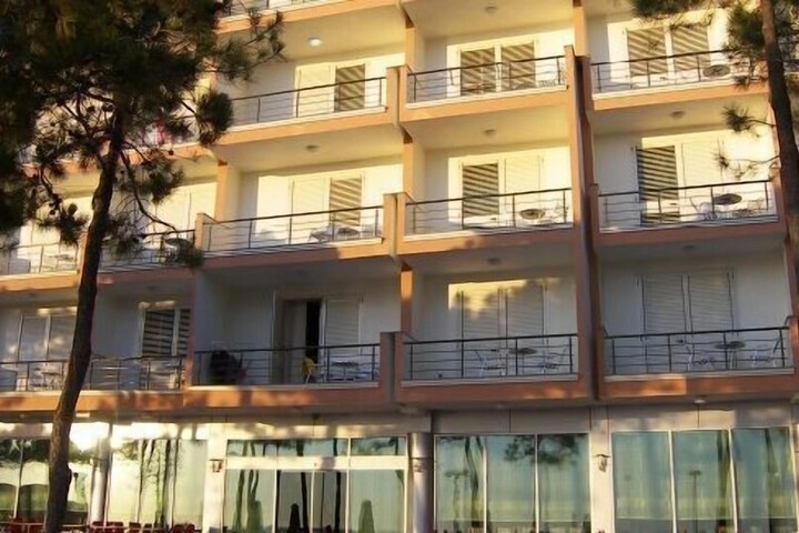 Hotel 34 of 35