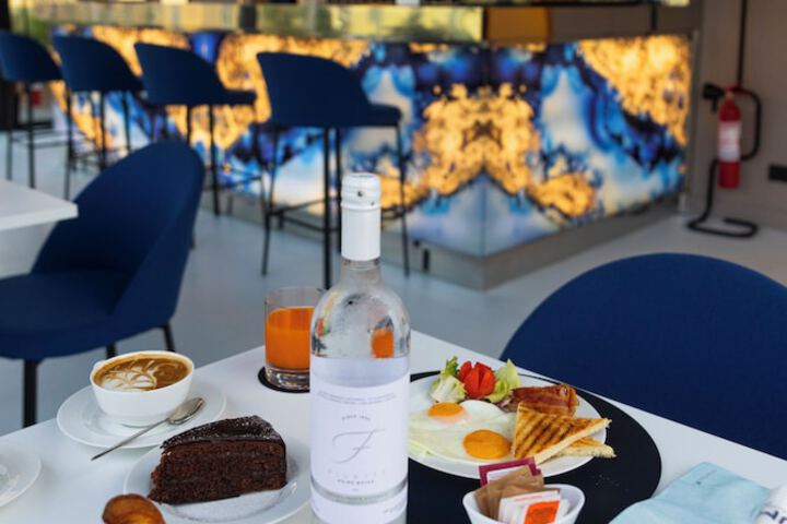 Breakfast/Coffee Service 62 of 77