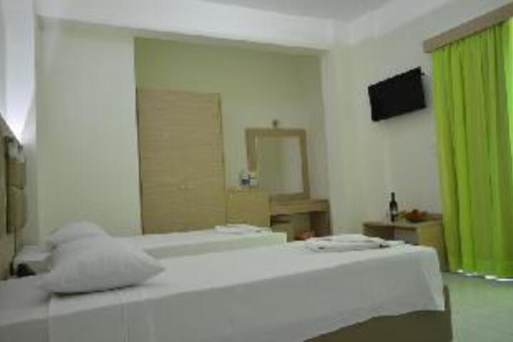 Business Center 17 of 23