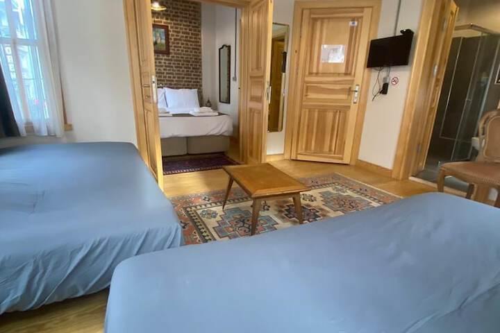 Room 44 of 48