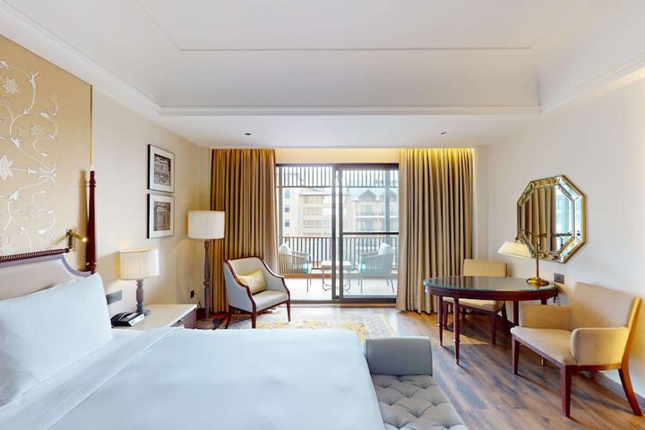 Room 37 of 191