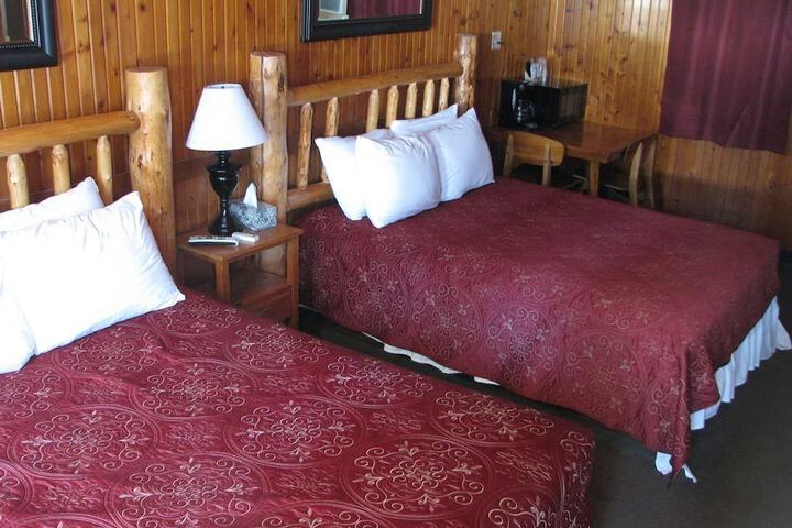 Room 6 of 33