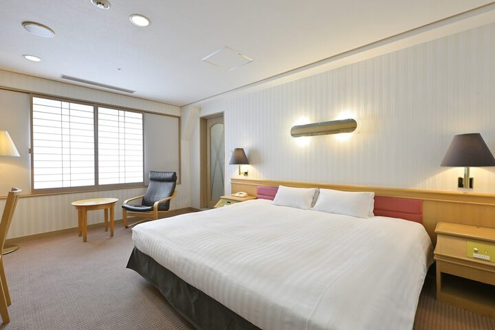 Room 16 of 92