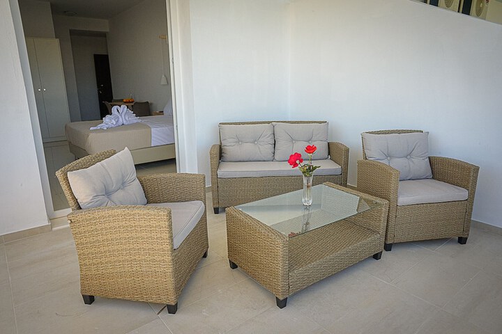 Terrace/Patio 52 of 77