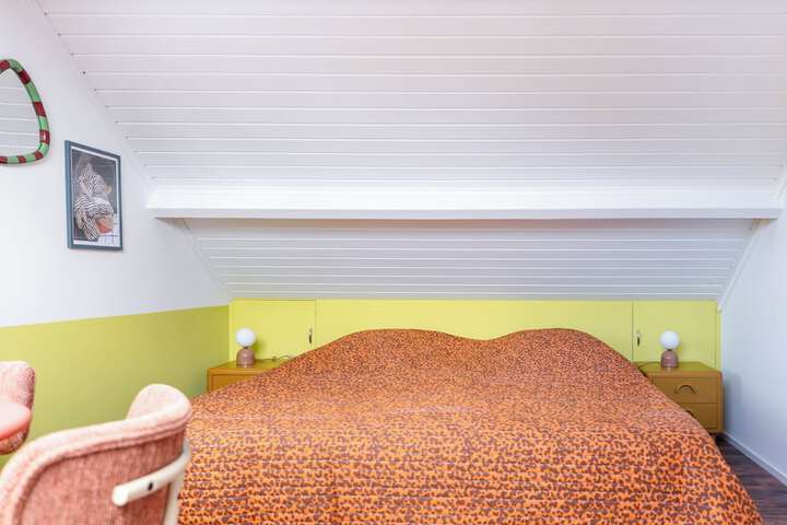 Room 9 of 66