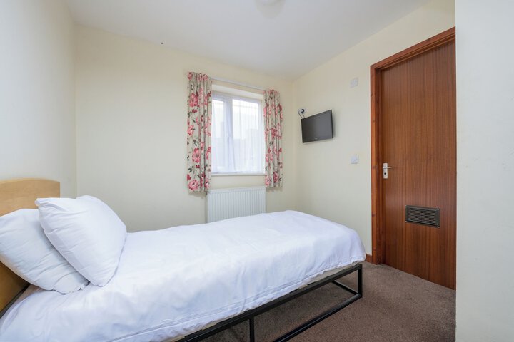Room 12 of 34