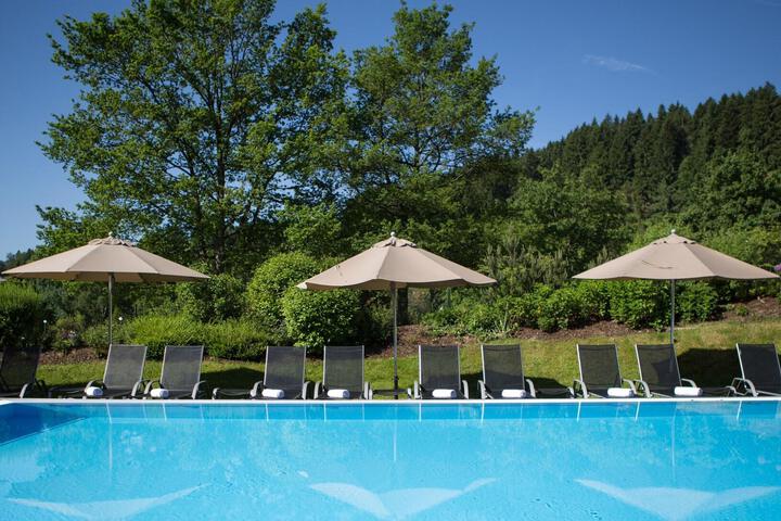 Pool Hotel