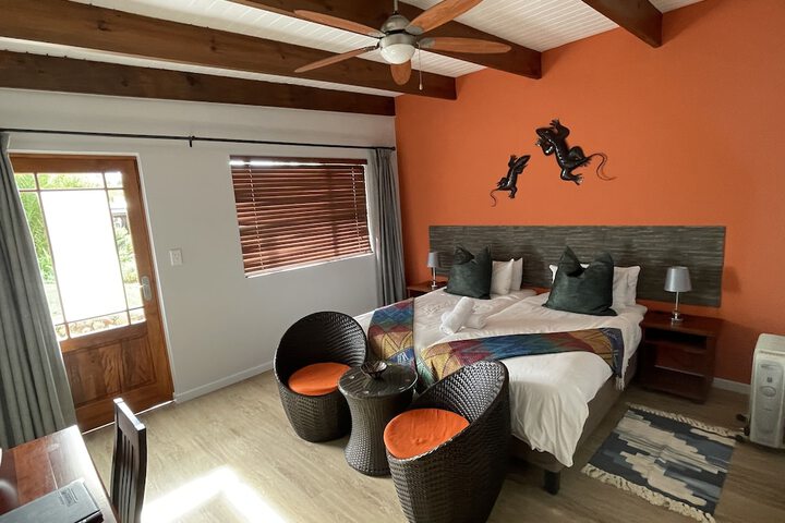 Room 8 of 40