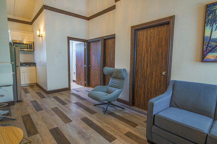 Room 30 of 83