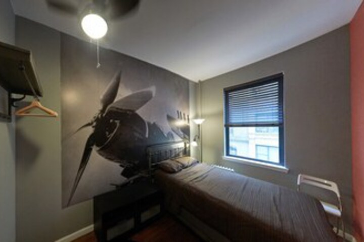 Room 51 of 79