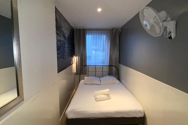 Room 43 of 125