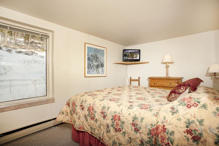 Room 2 of 138