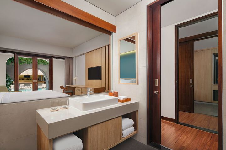 Room 32 of 111