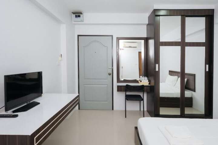 Room 34 of 50