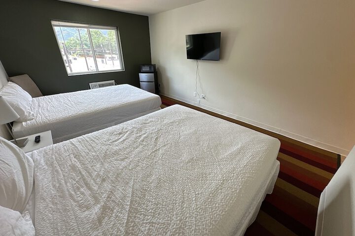 Room 13 of 37