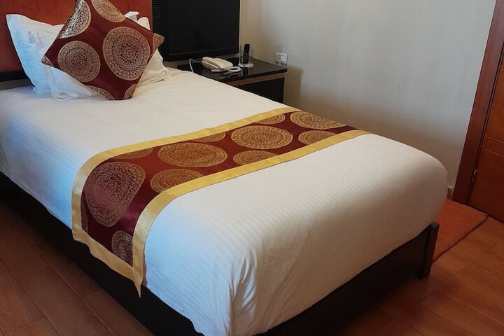Room 2 of 9