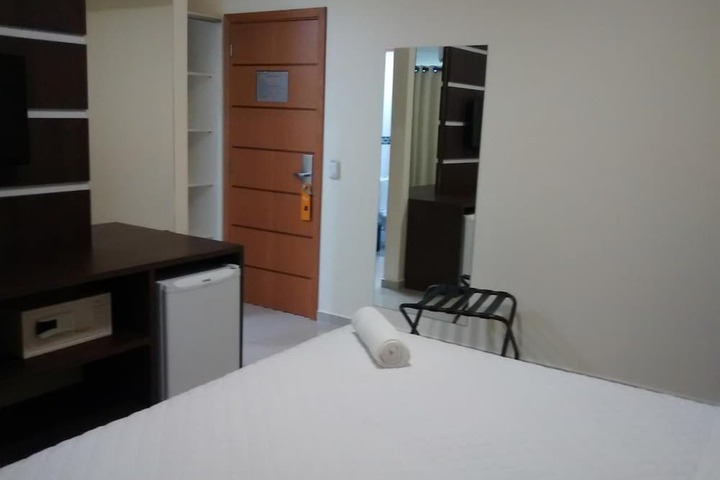 Room 10 of 31