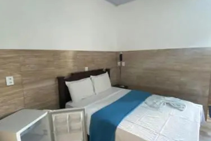 Room 6 of 19
