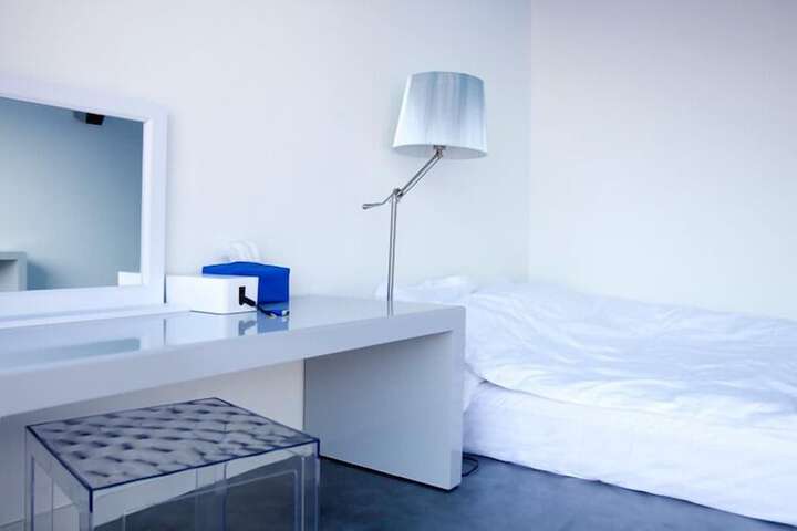 Room 6 of 37