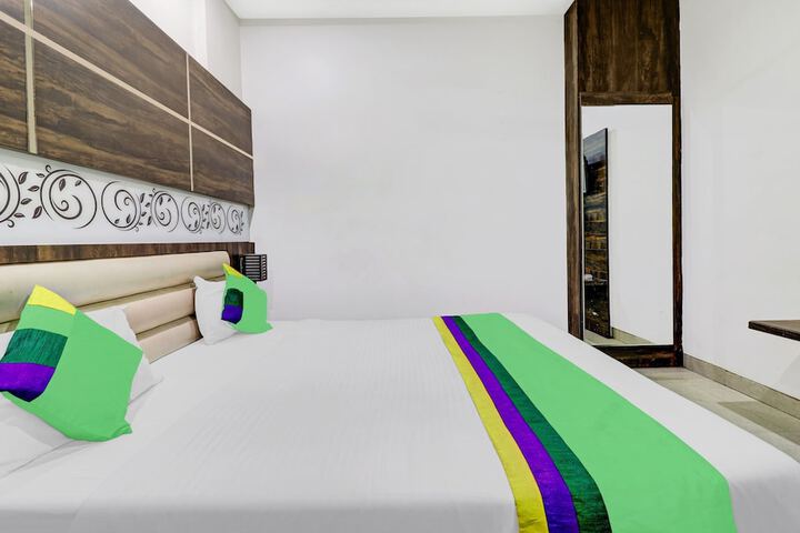 Room 15 of 29