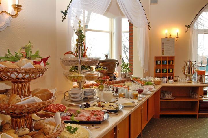 Dining Photos