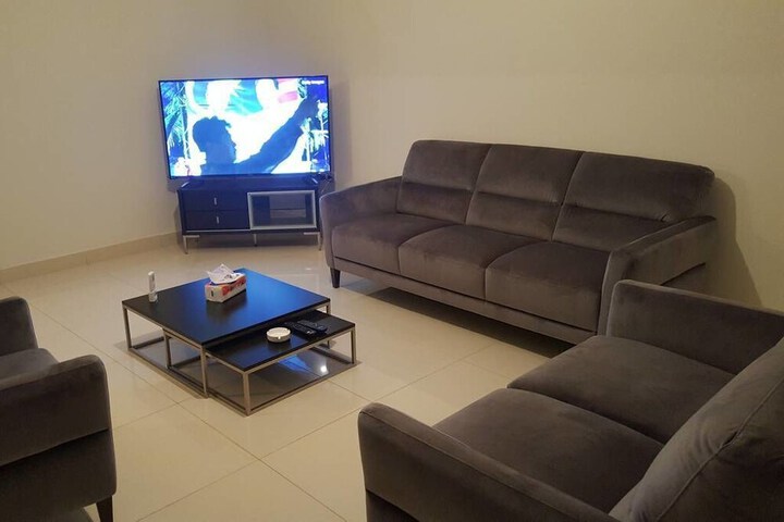 Room 10 of 13