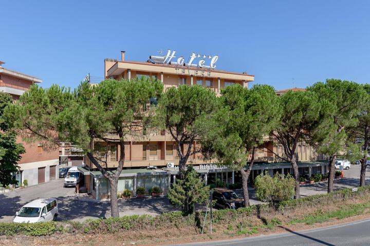 Hotel 62 of 63