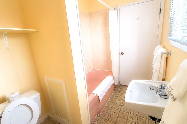Room 60 of 153