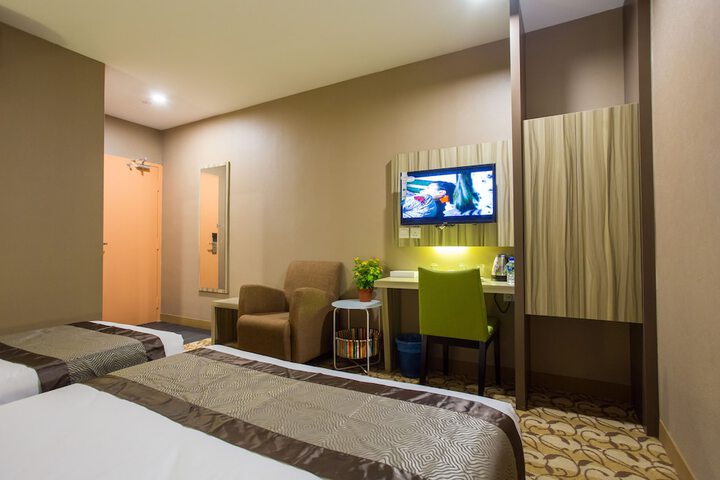 Room 25 of 36