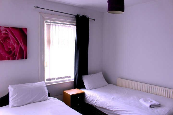 Room 65 of 106