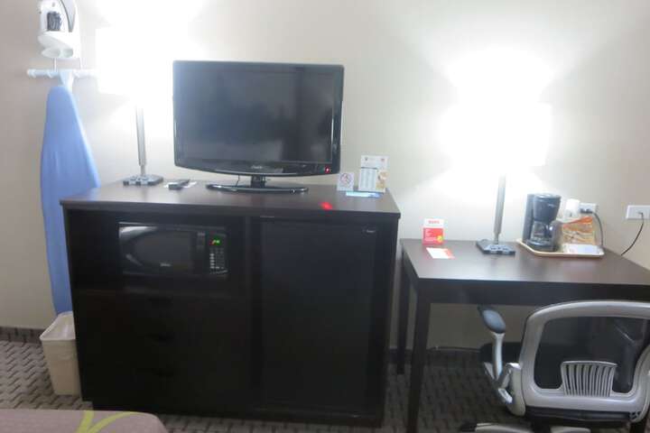 2 Double Beds (6 of 7)