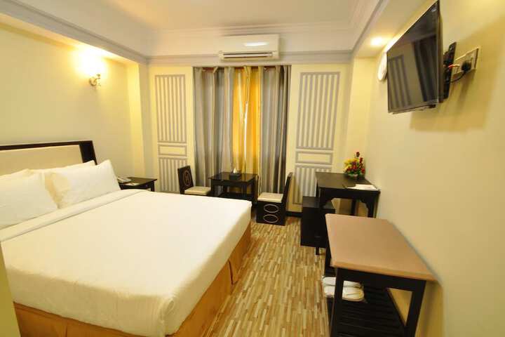 Room 9 of 26