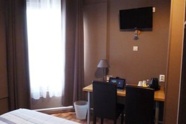 Room 9 of 22