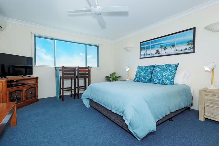 Room 41 of 77