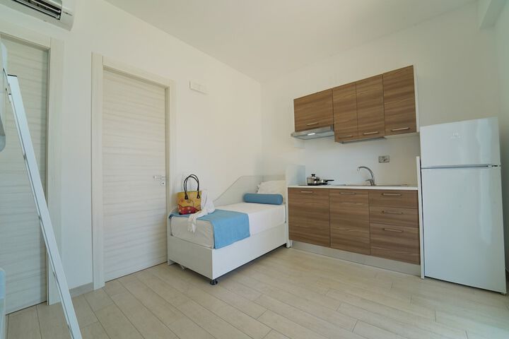 Room 7 of 61