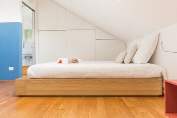 Room 18 of 25