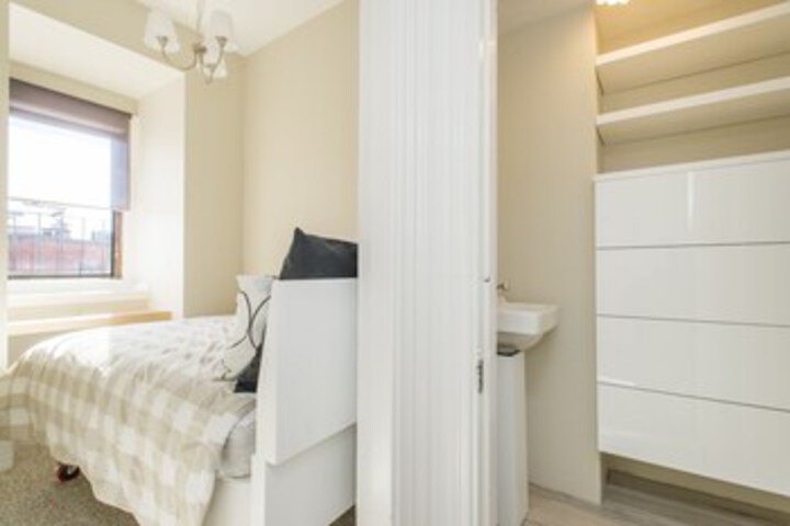 Room 58 of 63