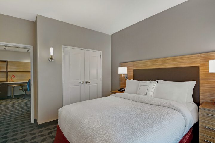 Room 16 of 47
