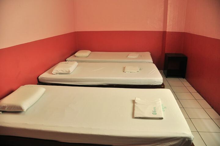 Room 8 of 31
