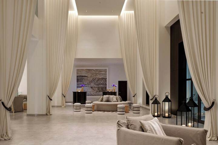 Hotel Interior 3 of 73