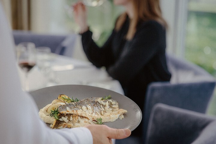 Dining 52 of 88