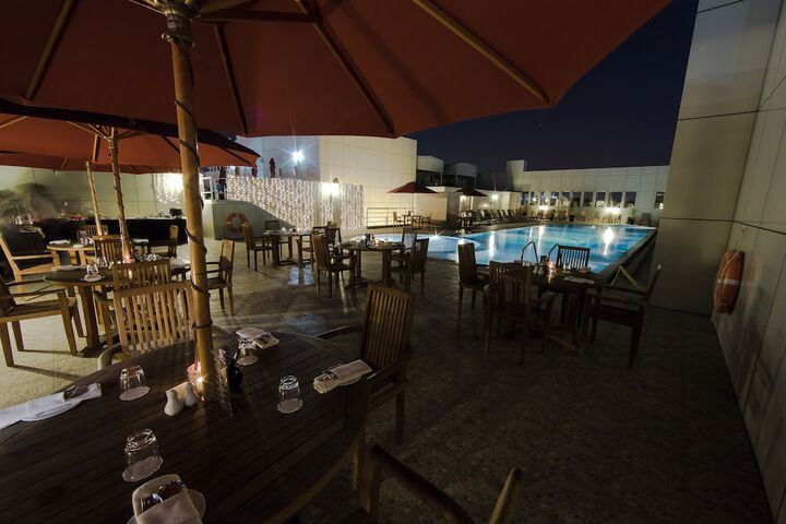Hotel with Pool