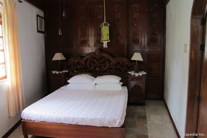 Room 20 of 99