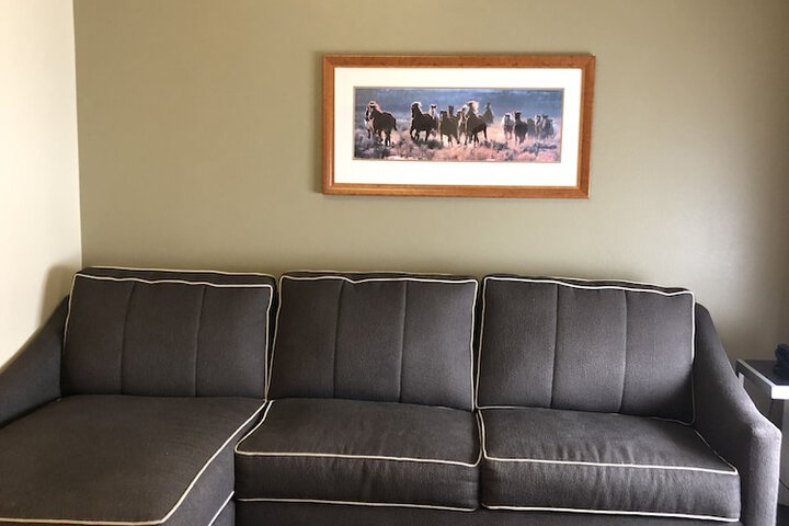 Room 23 of 38