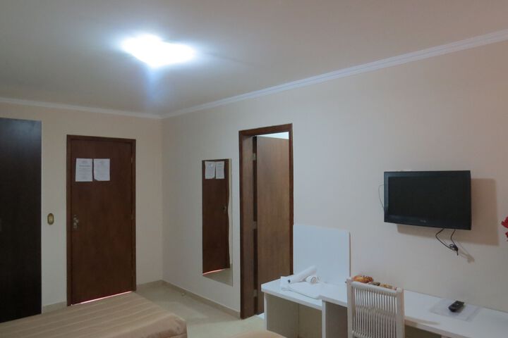 Room 7 of 7