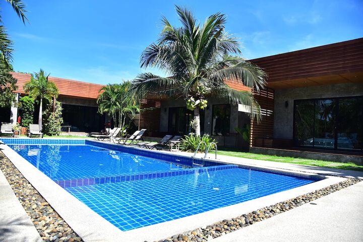 Pool 18 of 34